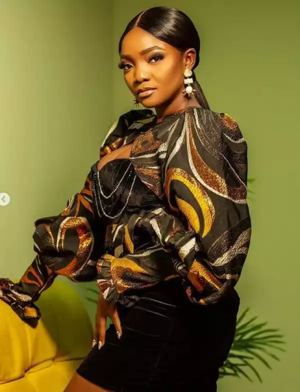 My Daughter Says Wild Things When She Opens Her Eyes – Simi