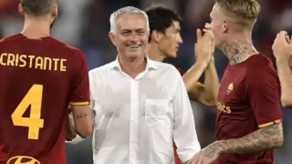 Roma coach Mourinho targets Man Utd fullback Dalot