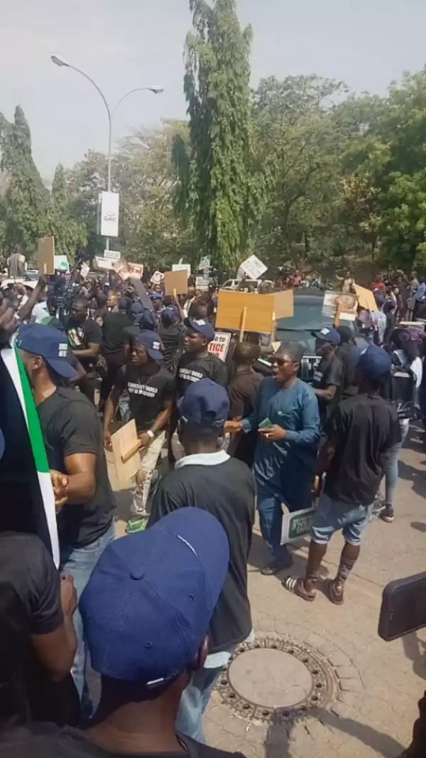 Atiku, PDP Supporters Storm INEC Headquarters In Protest (Photos)