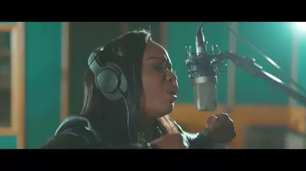 Jub Jub – Ngi Thembe Wena ft. Xolly Mncwango & iComplete (Video)