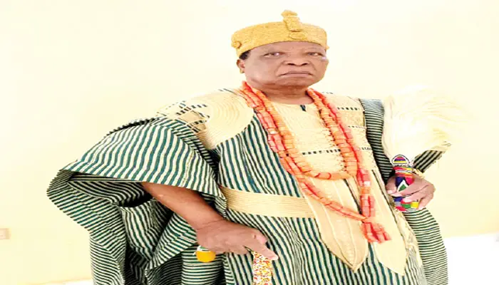 N150m compensation: Monarch flees palace to avoid residents’ wrath