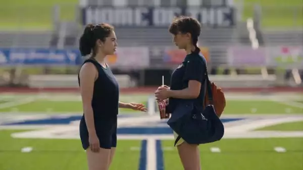 Crush Trailer Previews Hulu’s Next Teen Romantic Comedy Film