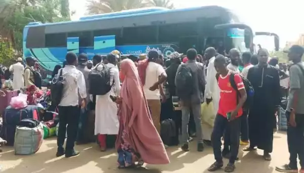 Three students, 122 others arrive Nigeria from Sudan