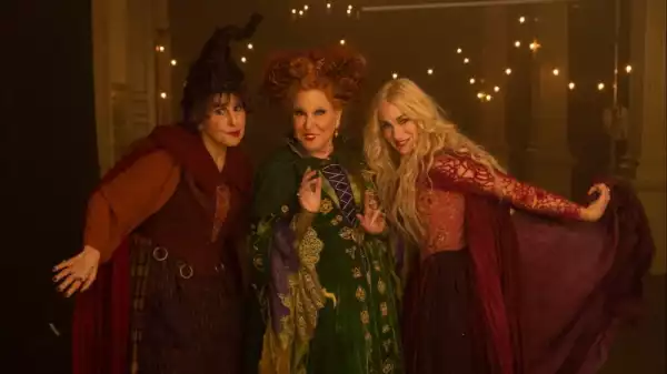 Bette Midler Celebrates Hocus Pocus 2 Production Wrapping Up