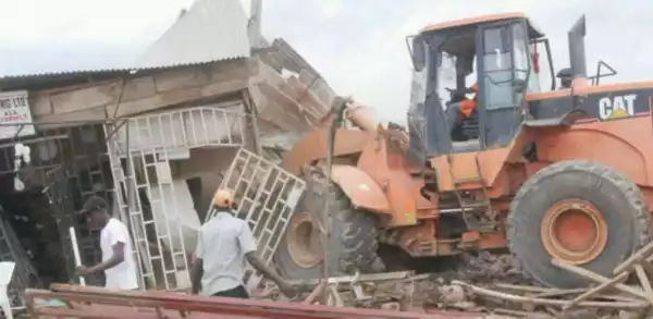 FCTA Demolishes Area 1 Mini-market In Abuja