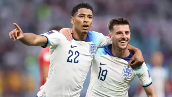 England qualify for World Cup knockout stages