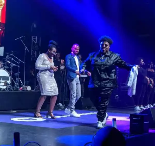 Man proposes to girlfriend at Teni billionaire concert in London (Video)