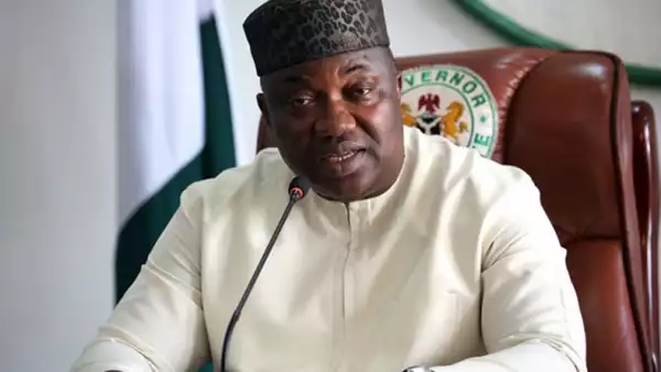 COVID19:Traders Boo Governor Ugwuanyi As He Shuts Down Markets