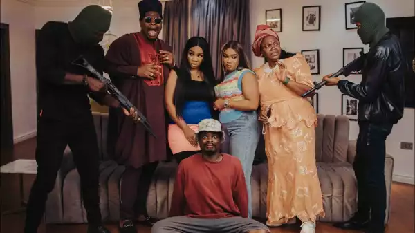 Mr Macaroni  –  The Armed Robbers  (Comedy Video)
