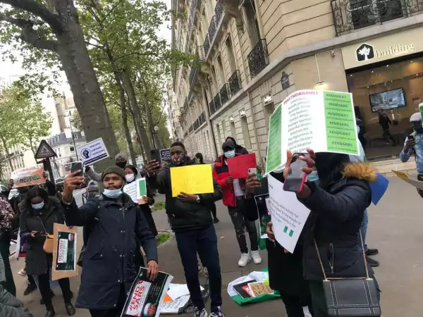 Nigerians In France Stage #EndSARS Protest