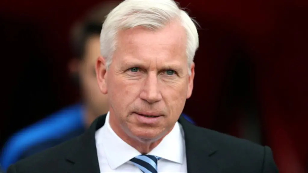 Transfer: Alan Pardew hands Arsenal names of two players to sign this January
