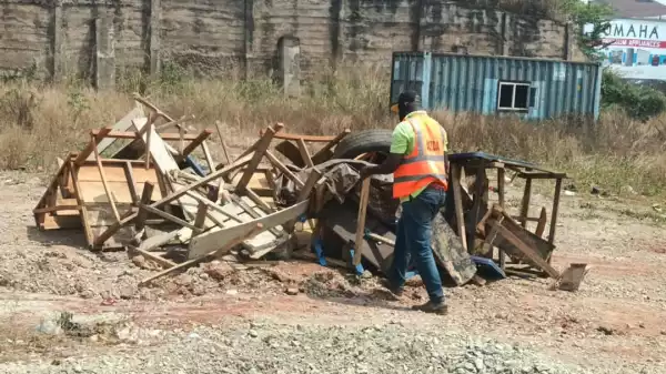 Anambra Government Dislodges Street Traders, Demolishes Shanties In Awka