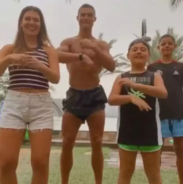 Cristiano Ronaldo Dances With His Family In New Video