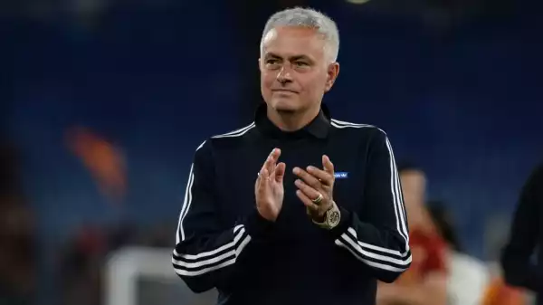 Jose Mourinho handed 10-day ban by Serie A