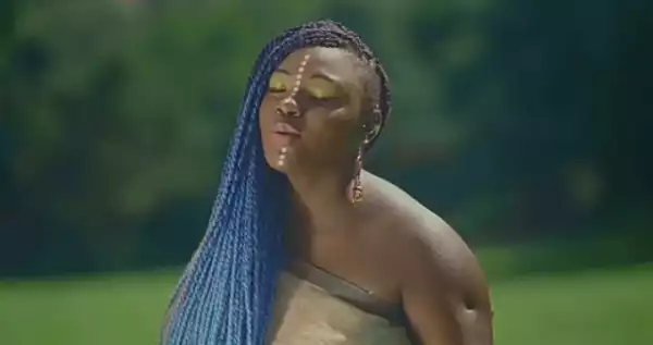 Amanda Black – Ndizele Wena [Music Video]