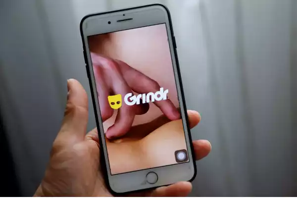 Pakistan Blocks Five Dating Apps Including Tinder and Grindr