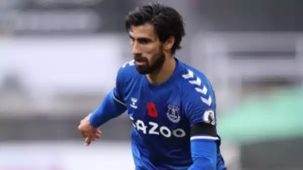 ​Everton midfielder Andre Gomes returns to training ahead of Liverpool clash
