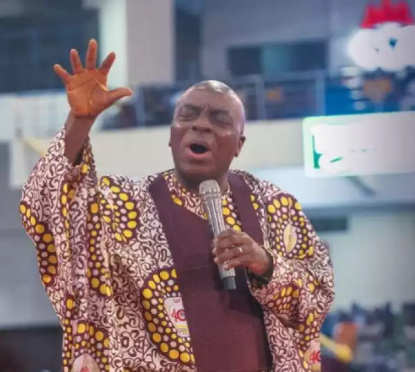 Bishop Oyedepo warns his members against taking COVID19 vaccine, advices them to take anointing oil instead