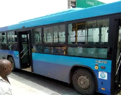 8 injured as passenger bus crashed into BRT terminal