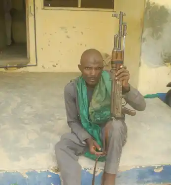 Suspected armed bandit arrested in Niger state (photo)