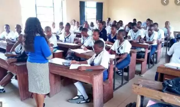 Kwara State Principals In Trouble For Collecting Illegal Fees From Students