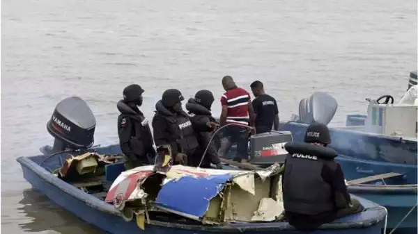 Nigerian Marine Police Search For Two People Flung Into Lagoon During Accident In Lagos