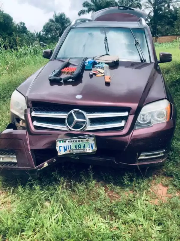 Guns Recovered As Kidnappers Dump Vehicle, Allegedly Escape With Victim In Anambra