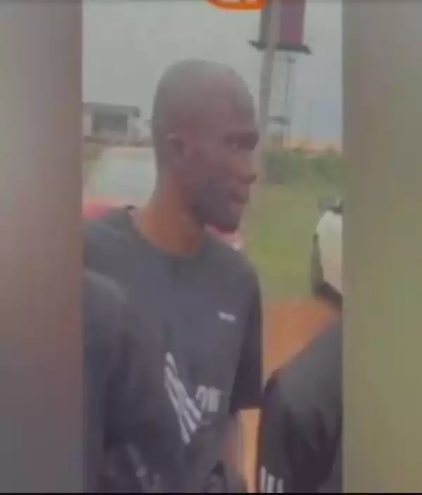 Oh No! Nigerian Footballer Slumps And Dies During Match In Edo (Video)