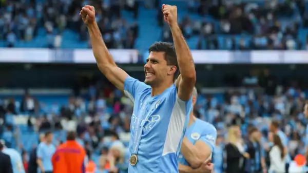 Rodri signs Manchester City contract running until 2027
