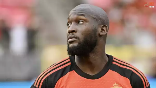 Romelu Lukaku agrees Roma loan as Chelsea hold out for higher fee