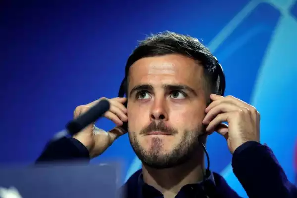 Pjanic Will Accept A 20% Reduction And He Will Return On Loan To Juventus