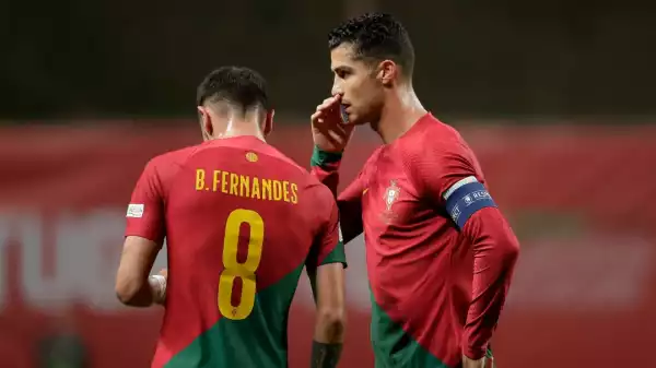 Bruno Fernandes gives Cristiano Ronaldo frosty reception on international duty