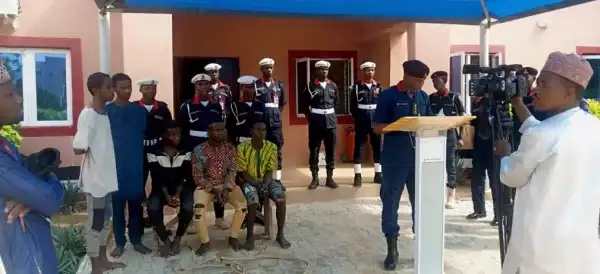 NSCDC Parades Five Suspects For Alleged Cable Vandalism, Phone Snatching