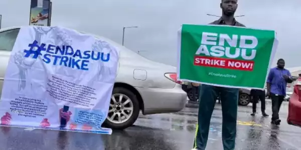 Photos Of Students Blocking Lagos Airport Over ASUU Strike