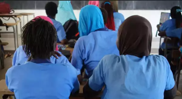 Teacher Recounts His Seduction Experience In A Female Secondary School