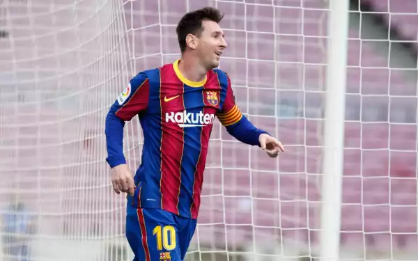 Premier League giants set to tempt Lionel Messi with €30M-a-year offer