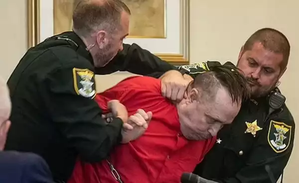 Drama As Man Sentenced To Death Attacks His Attorney In Courtroom (Video)