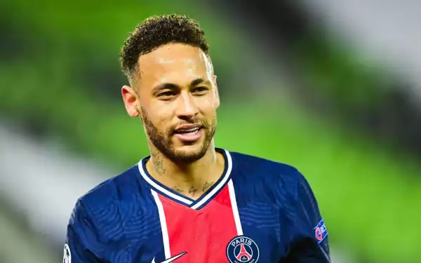 Neymar deals blow to Manchester United’s transfer plans with one term agreed in PSG extension