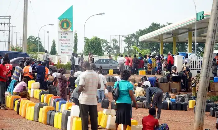 JUST IN!!! Workers, Travelers Stranded In Kaduna State Due To Fuel Scarcity