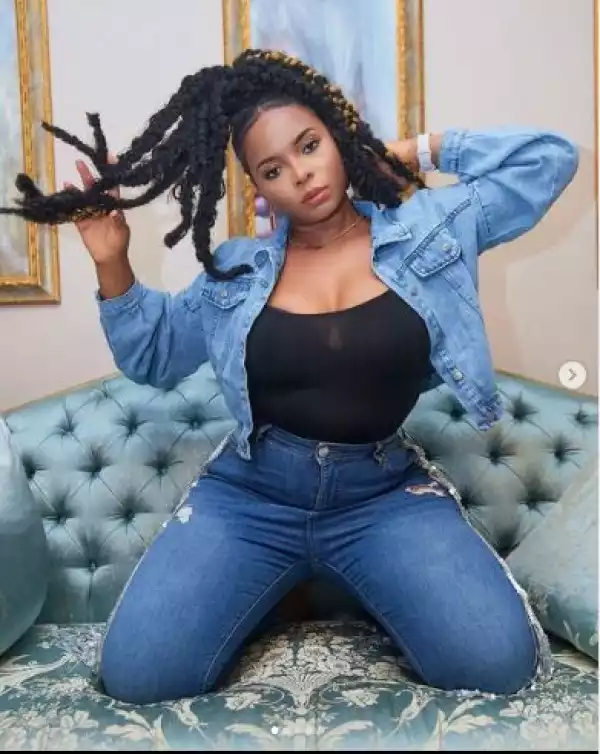 Nigerian Singer, Yemi Alade Blasts Followers Telling Her What To Do Online