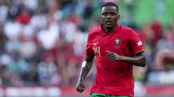 Nottingham Forest in talks with Real Betis over William Carvalho