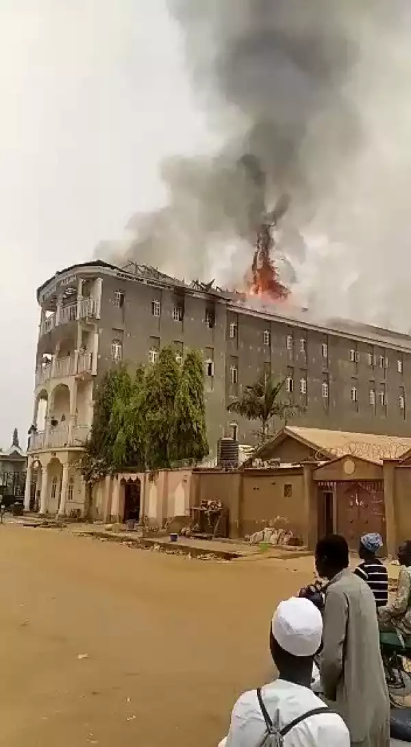 Student dies as fire razes school hostel in Zaria(Video)