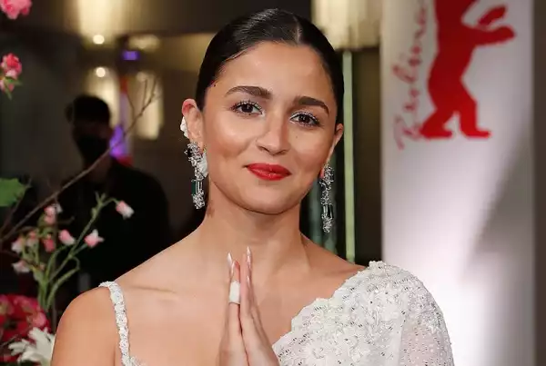 Netflix’s Heart of Stone: Bollywood Star Alia Bhatt Joins Gal Gadot as Production Begins on Spy Film