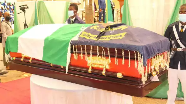 Ex-Central Bank Deputy Governor, Mailafia Buried In Abuja, Sowore, Others Mourn