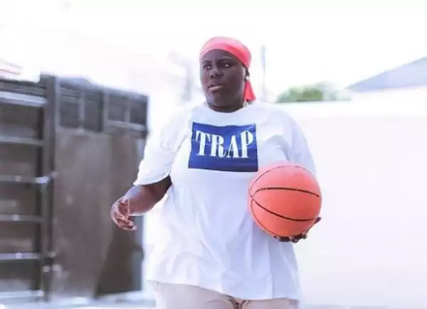 Teni Blasts Viewers Who Criticized Her Support For Laycon (Watch Video)