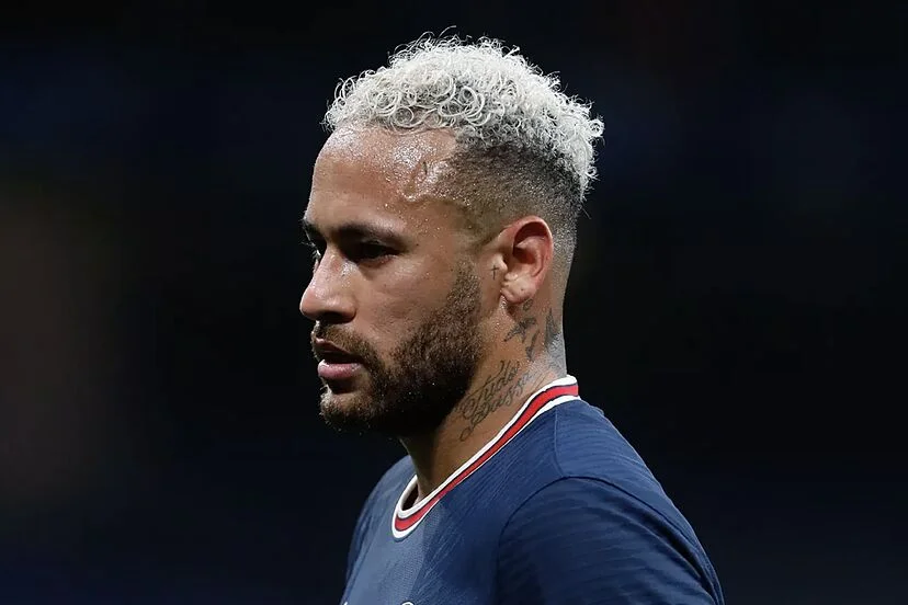 EPL: Chelsea in talks to sign Neymar from PSG