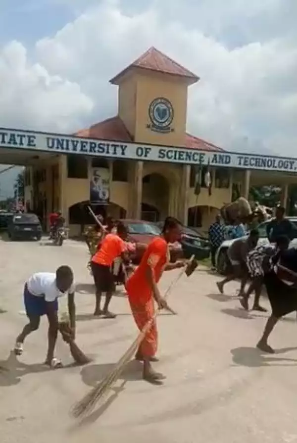 Delta Poly Students Celebrate Exit Of Rector By Sweeping Main Gate (Video)