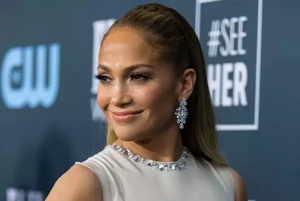 Jennifer Lopez to Star in Netflix’s New Sci-Fi Thriller Pic Atlas