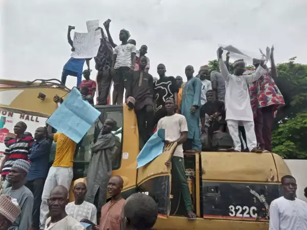 Residents ignore police ban on protest in Kano amid tension over Tribunal outcome