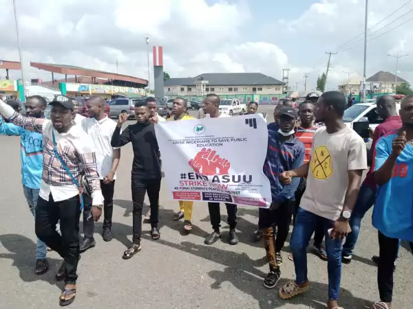 Strike: Students Give FG 2 Weeks Ultimatum To Respond to ASUU Demands